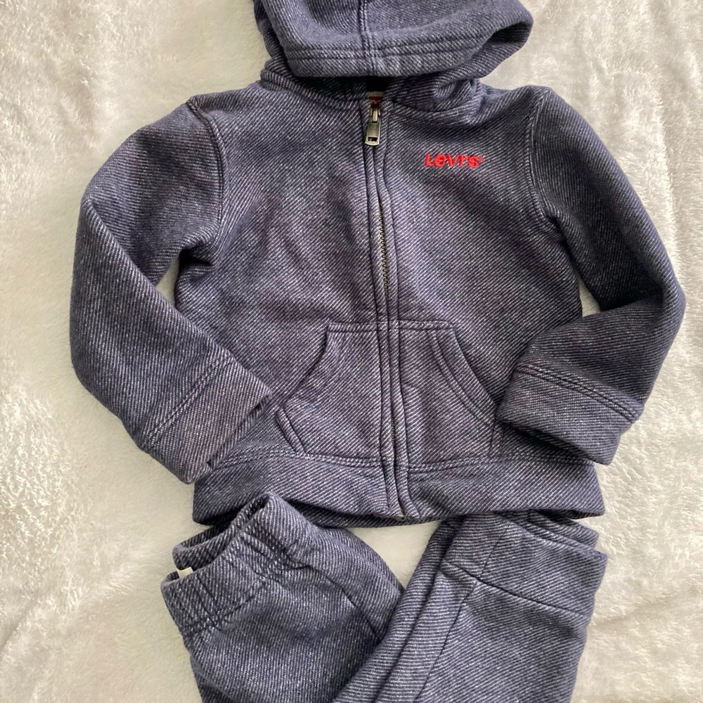 Levis sweatpants and Hoodie set